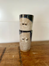 Charger l&#39;image dans la galerie, lot de 2 mugs boobs effet vague bleue
