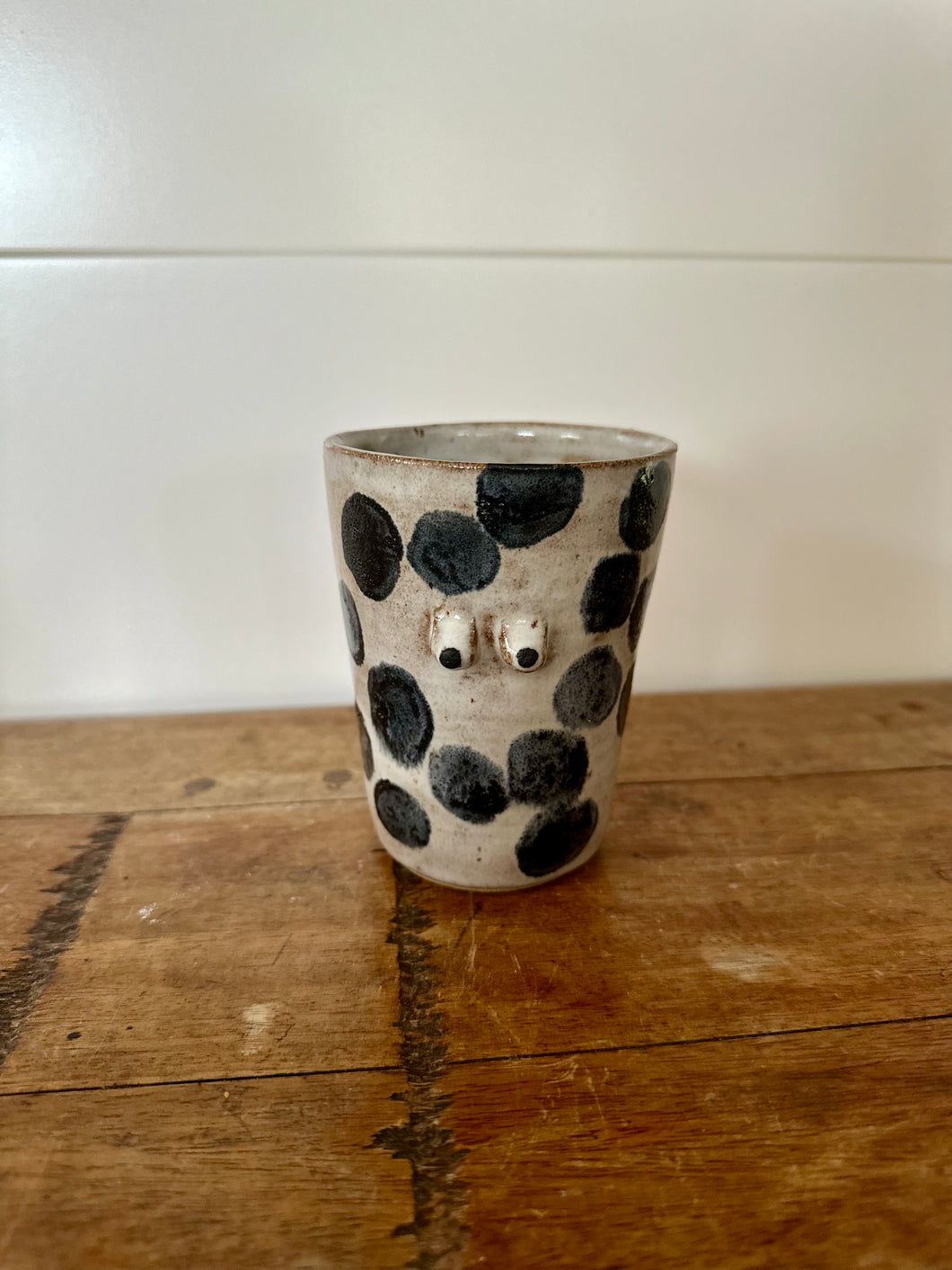 mug boob  taches noires