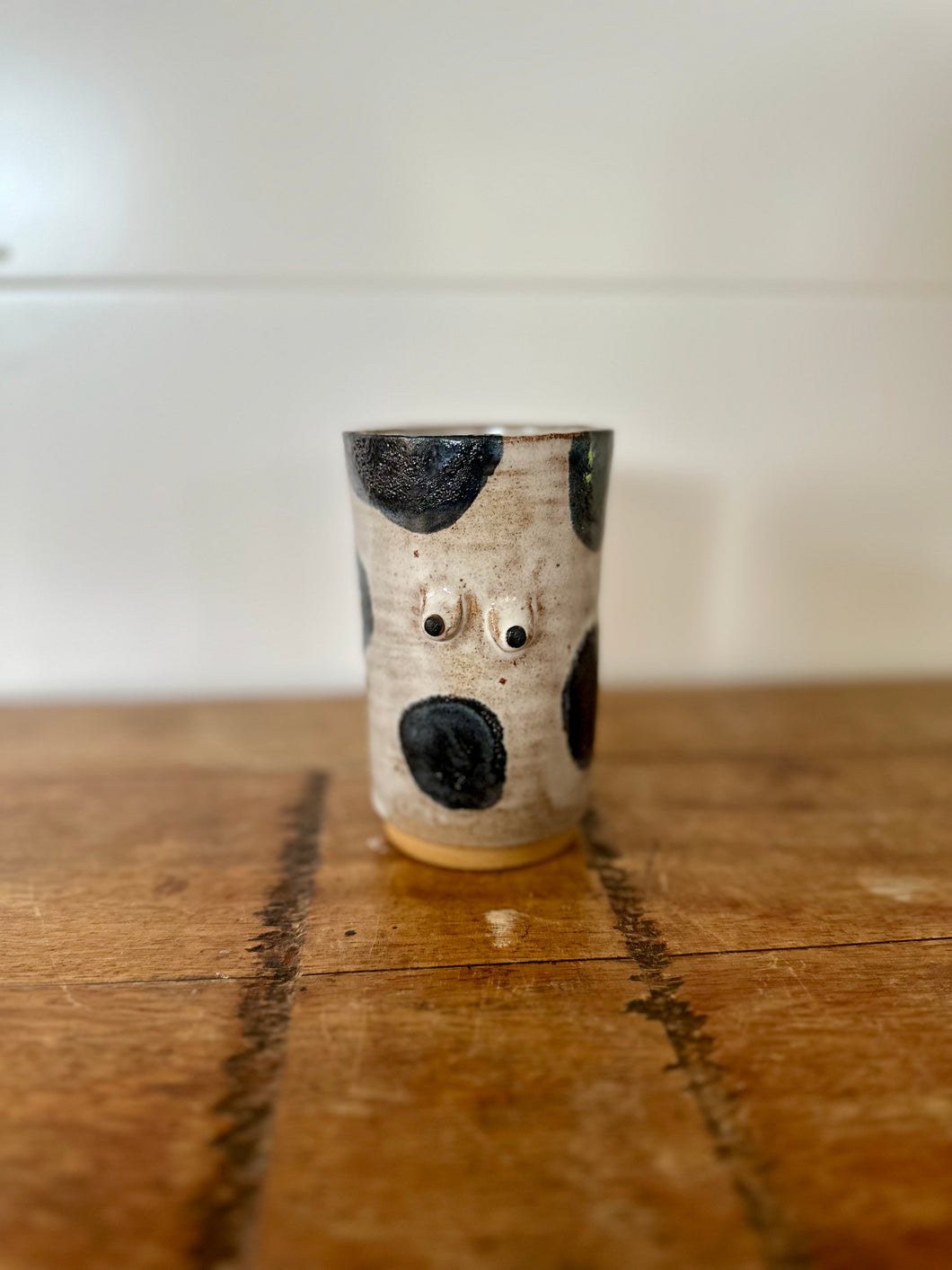 mug boob grosses taches noires